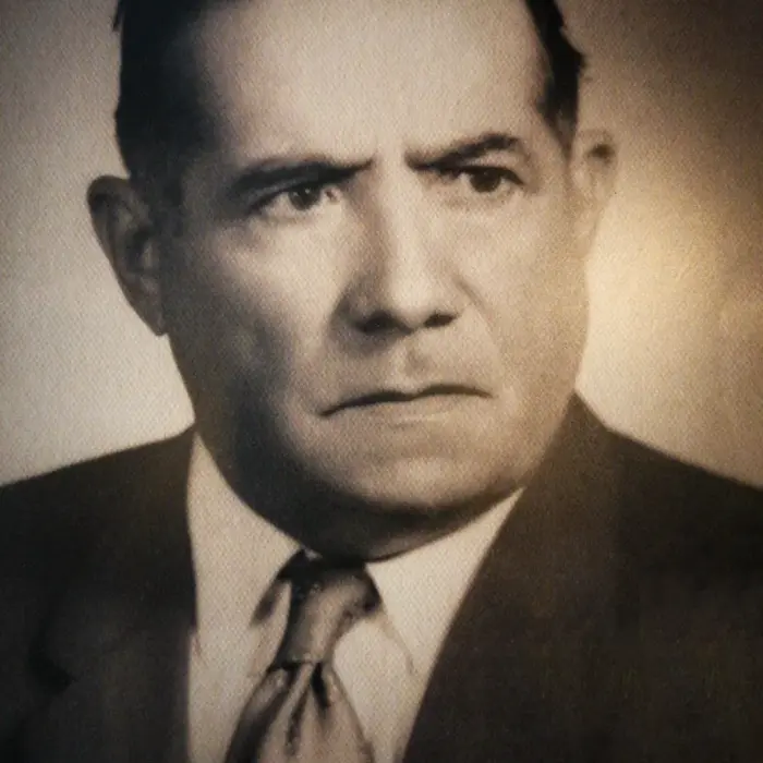 “Lázaro Penagos… Play ball”