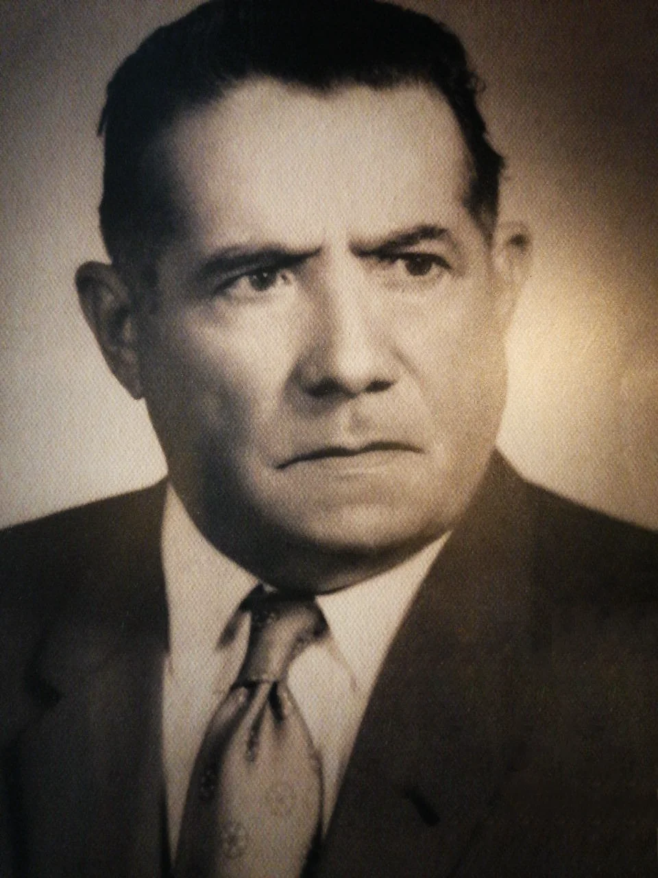 “Lázaro Penagos… Play ball”