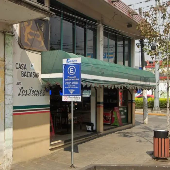 “Los Leones”… Esquina Avenida 1 y Calle 10