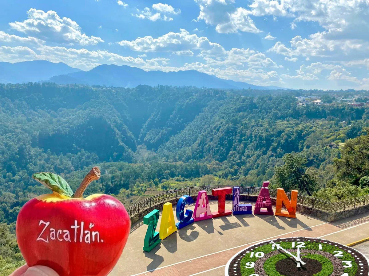 ”Relojes y Manzanas de Zacatlán, Puebla”
